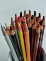 Brustro Artists' Coloured Pencils Skin Tone Set of 24 (in Elegant tin Box) - Image 5
