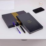 parker aster Matte black gold trim roller ball pen with free grey LARGE notebook - Image 3