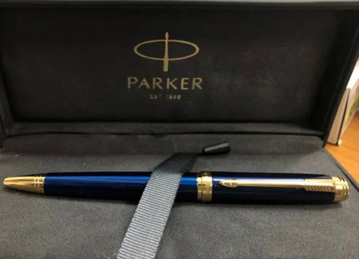 Parker Ambient Blue GOLD TRIM Ballpoint Pen - Image 3